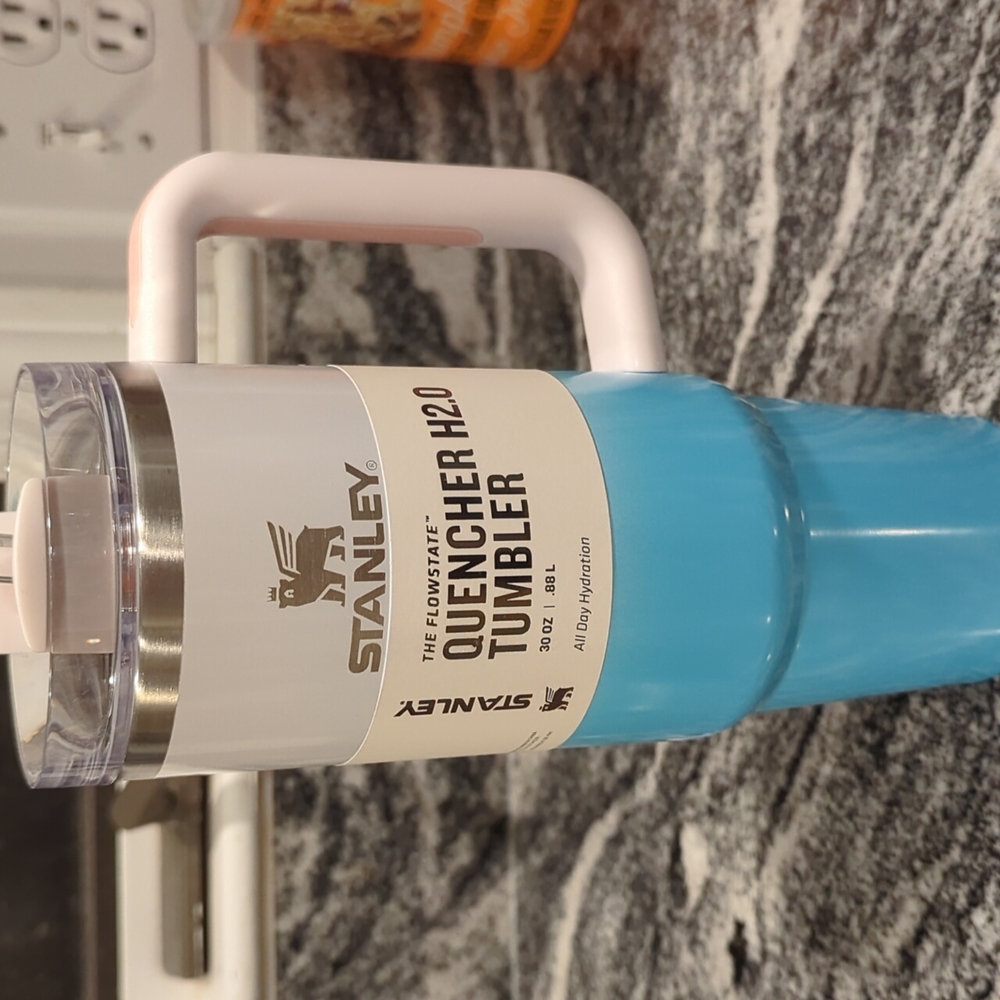 Stanley 30oz Quencher